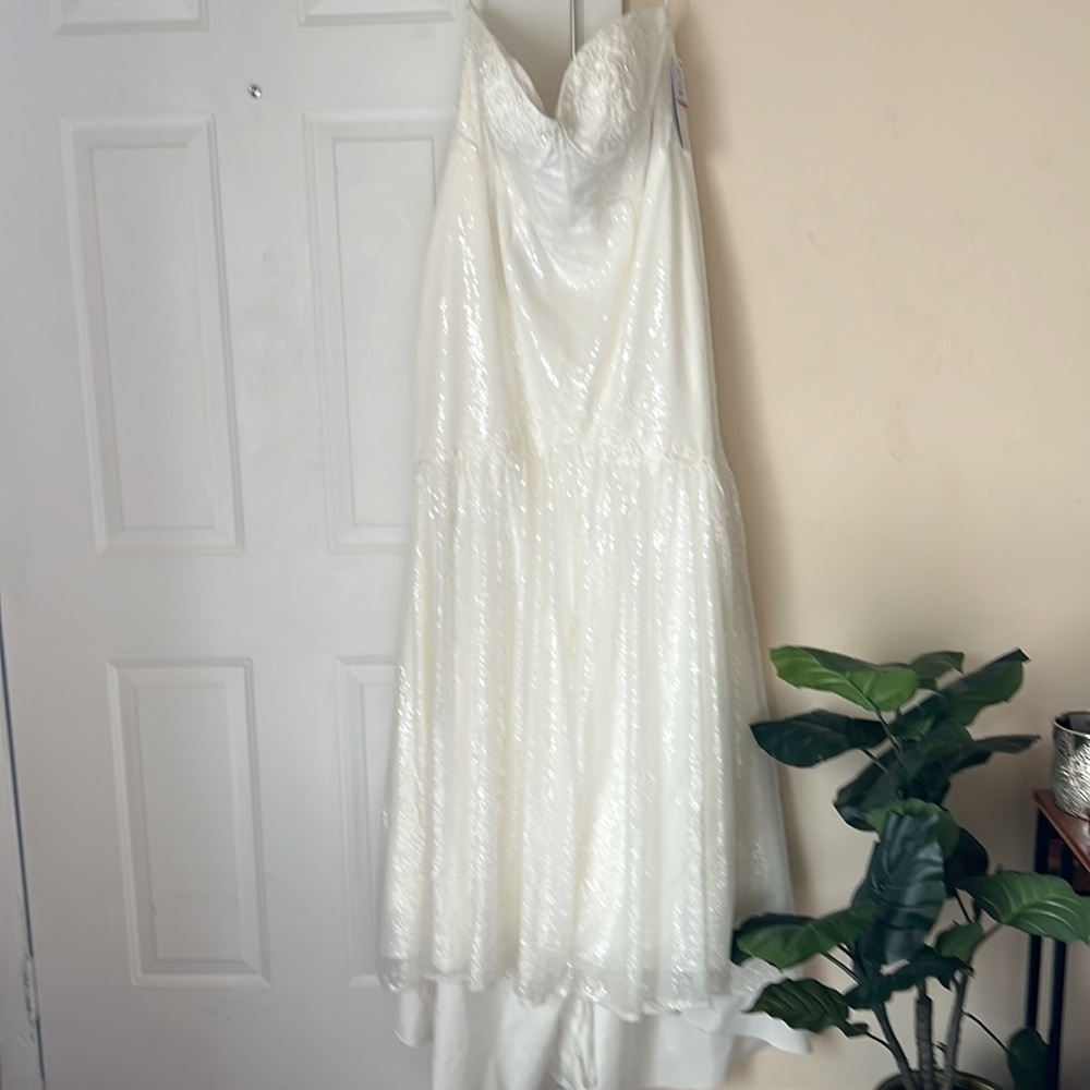 Galina Signature Ivory allover sequin corset plus wedding‎ dress Size 20 - Picture 2 of 16